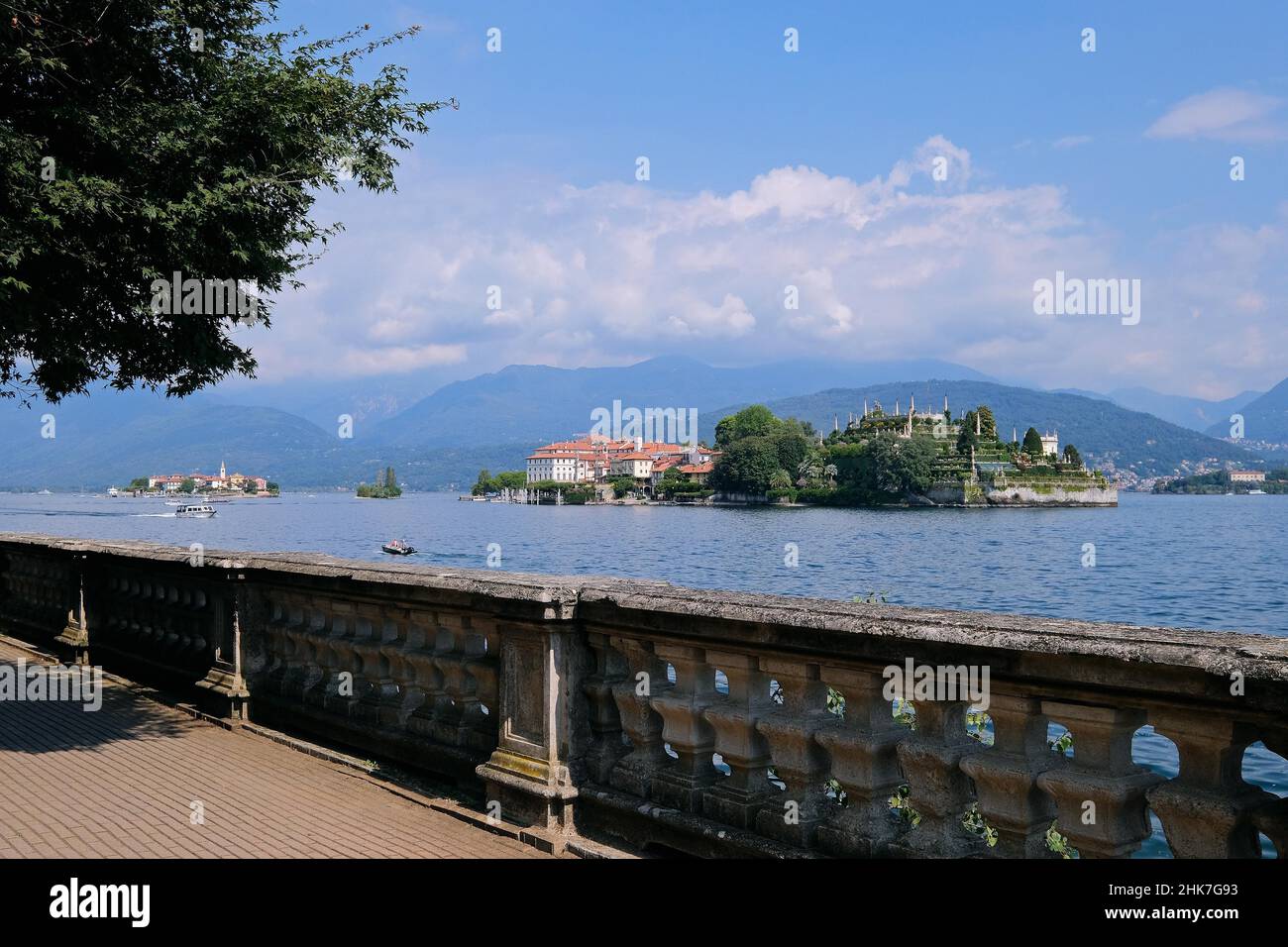 Les îles Isola Bella et Isola Superiore Dei Pescatori dans le lac majeur, Stresa, Piémont, Italie Banque D'Images