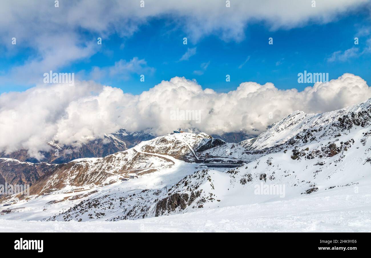 Pistes de ski dans la station d'Ischgl Autriche, Europe. Banque D'Images
