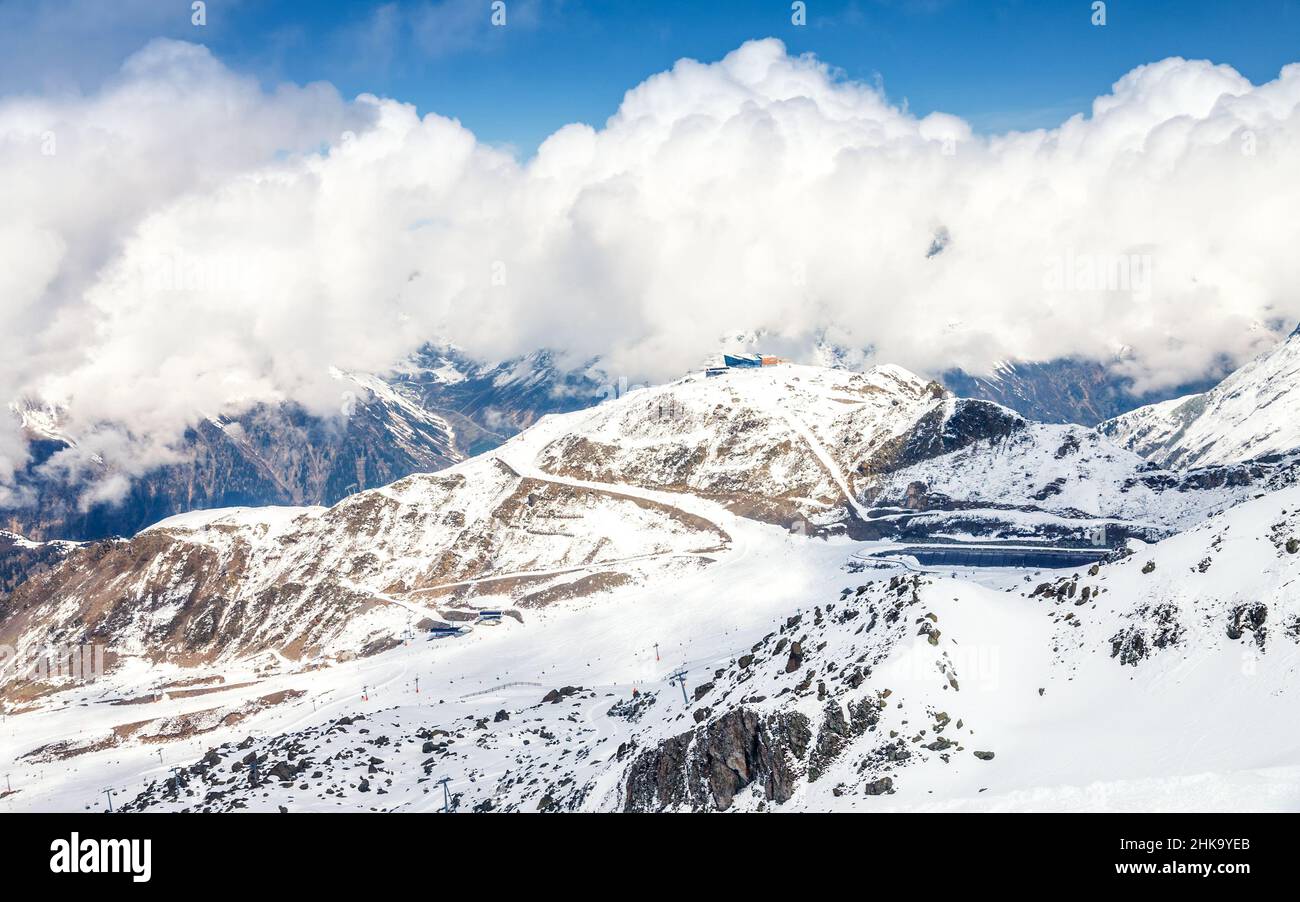 Pistes de ski dans la station d'Ischgl Autriche, Europe. Banque D'Images