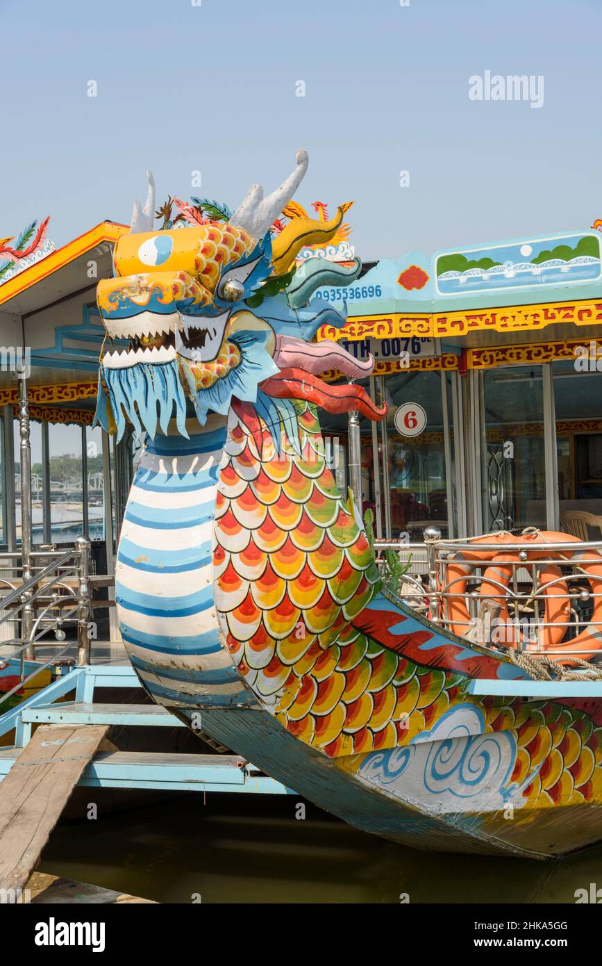 Bateau dragon vietnam Banque de photographies et d’images à haute