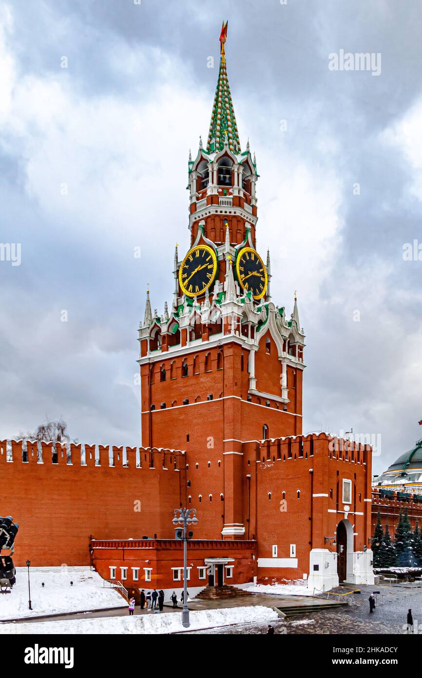Moscou, Russie - décembre 16 2021 : Tour Spassky du Kremlin. Le bâtiment dominant sur la place Rouge à Moscou. Banque D'Images