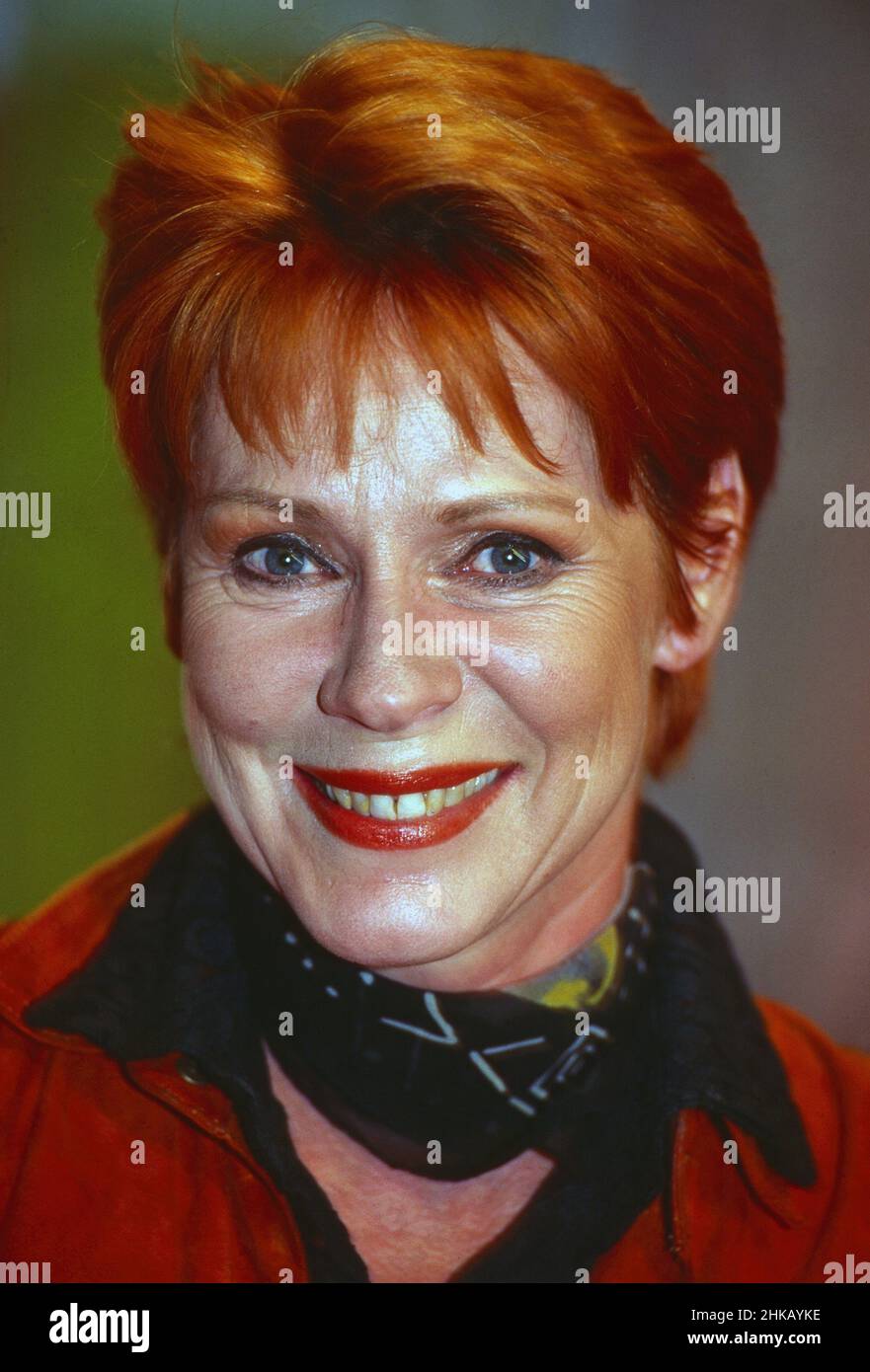 Viktoria Brams, deutsche Sauspielerin und Synchronsprecherin, in der Vorabendserie 'Marienhof', Deutschland 1996. Banque D'Images