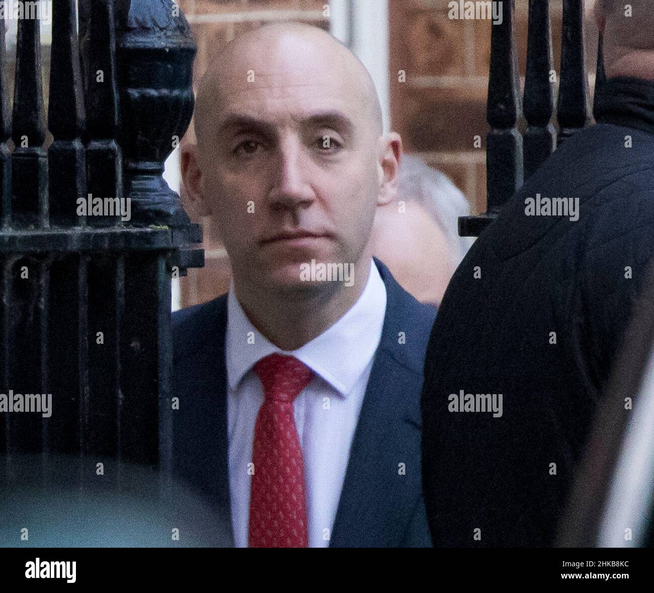 Londres, Royaume-Uni.03rd févr. 2022.DAN ROSENFIELD No 10 Chef de cabinet, quitte Downing Street.Le PM Boris Johnson a été accusé d'une série de violations des règles de verrouillage, certains députés demandant sa démission.Crédit photo: Ben Cawthra/Sipa USA **NO UK SALES** crédit: SIPA USA/Alay Live News Banque D'Images