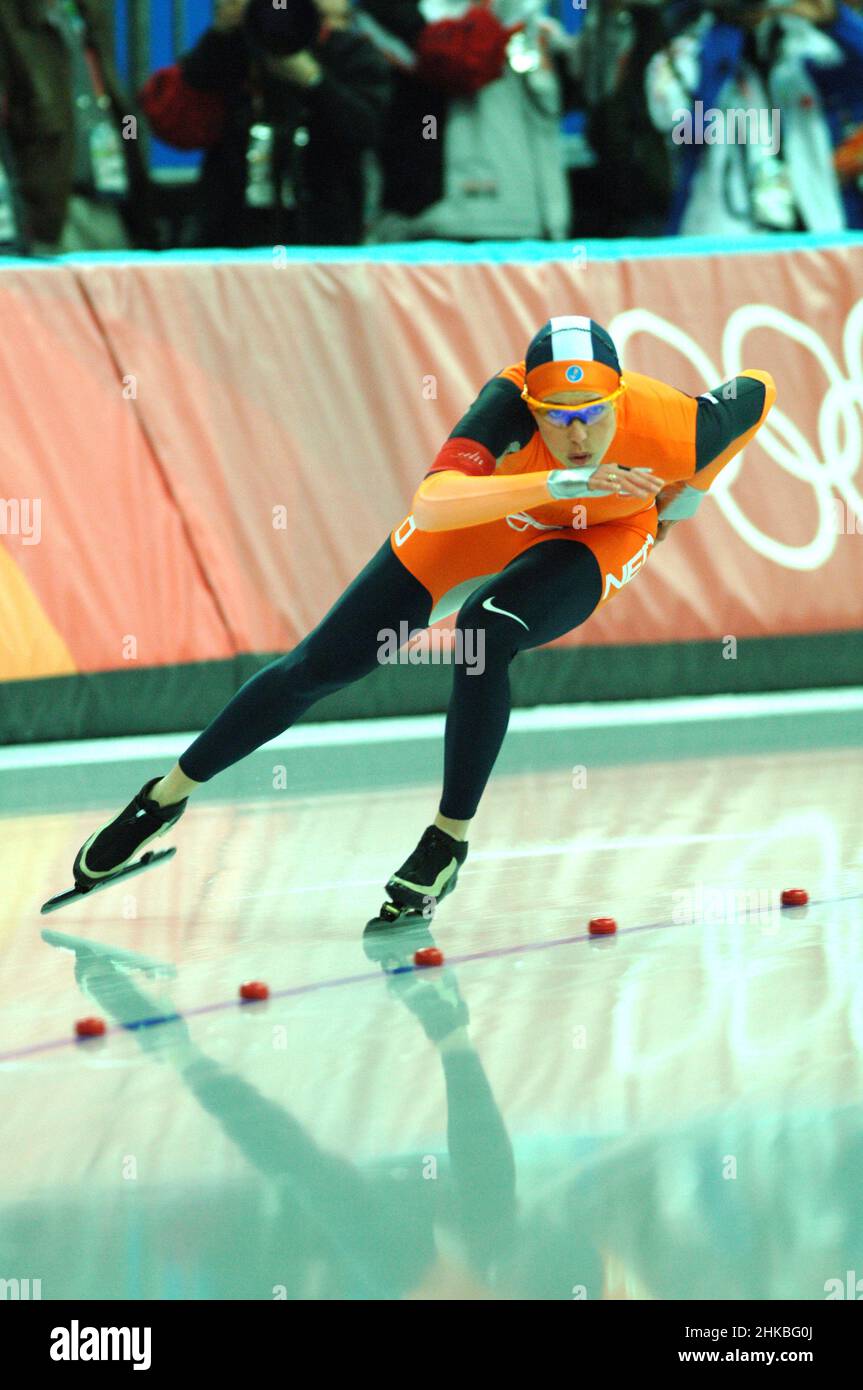 Turin Italie 2006-02-15: Les Jeux Olympiques d'hiver Turin 2006, Timmer Marianne, de l'équipe néerlandaise de patinage de vitesse, pendant la course Banque D'Images