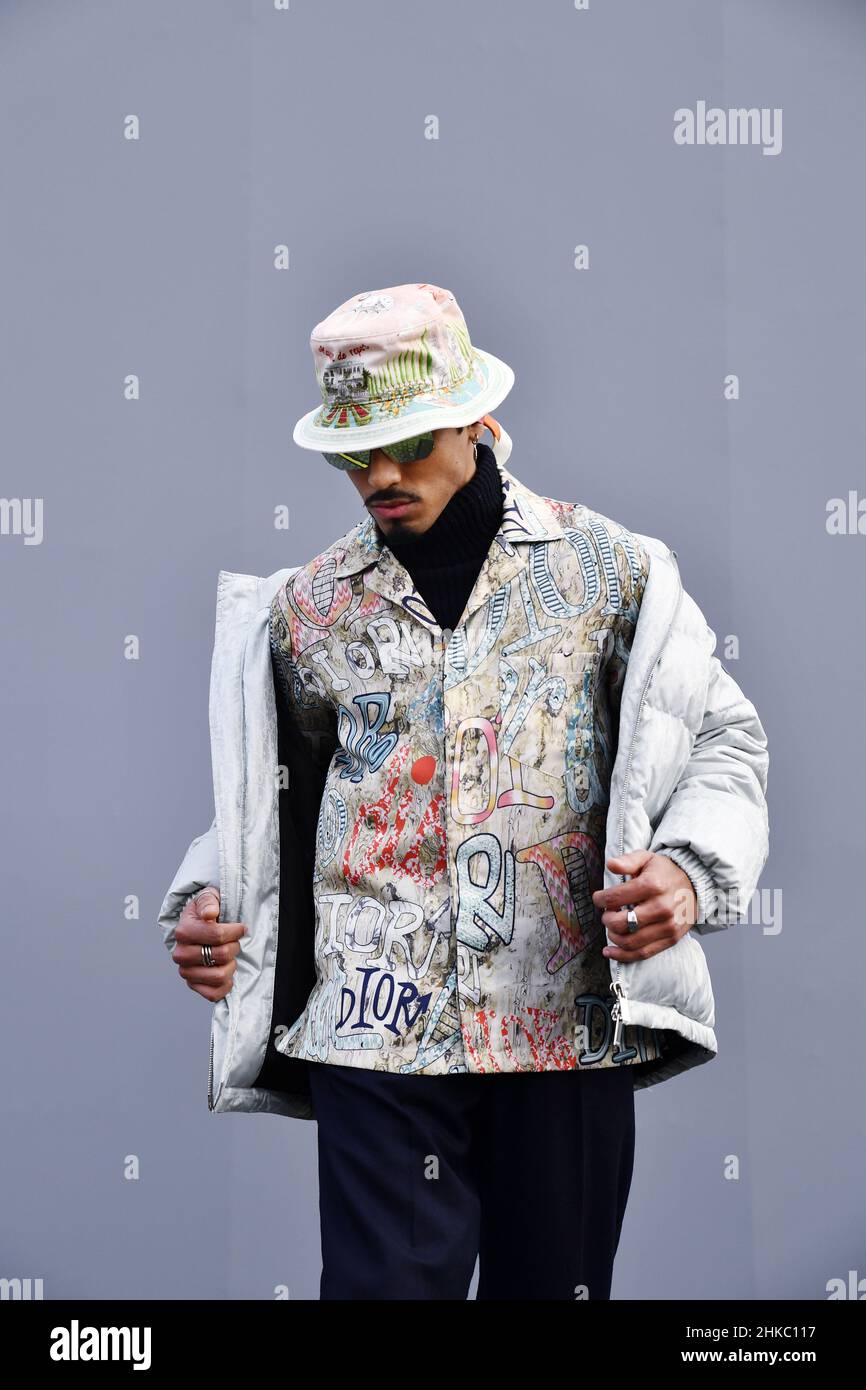 Chez DIOR vetements pour hommes 2022 2023 Paris Fashion week place de la Concorde Paris France Photo Stock Alamy