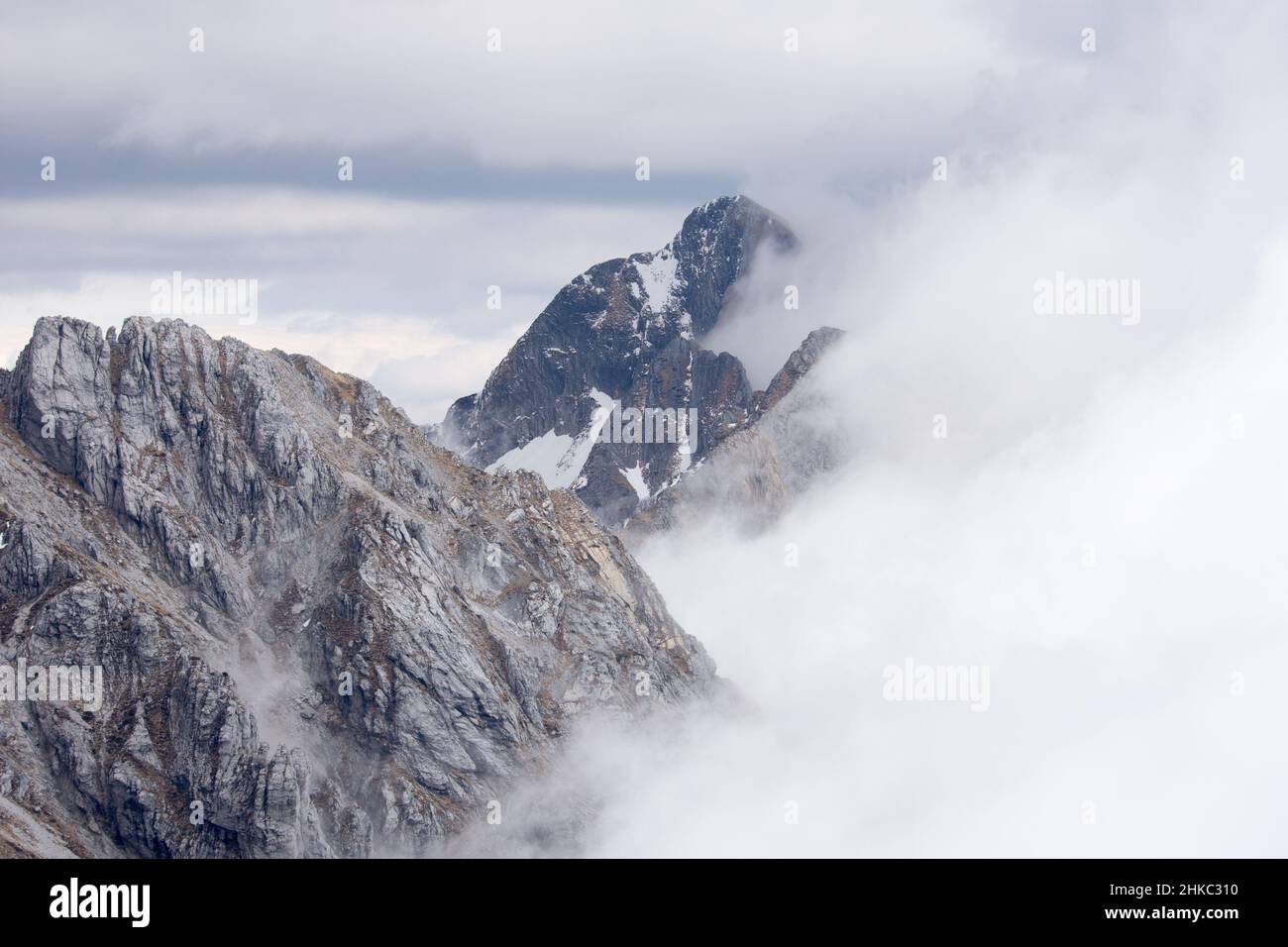 Sommet de montagne en Italie, Alpi Apuane. Banque D'Images