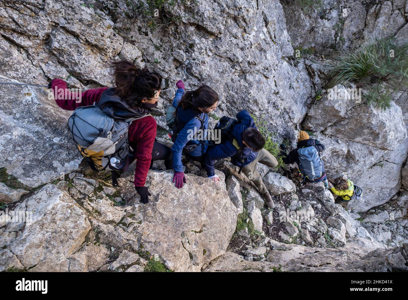 Randonneurs descendant du col de Bisquerra, sa Capella Blava, Campanet, Majorque, Iles Baléares,Espagne Banque D'Images