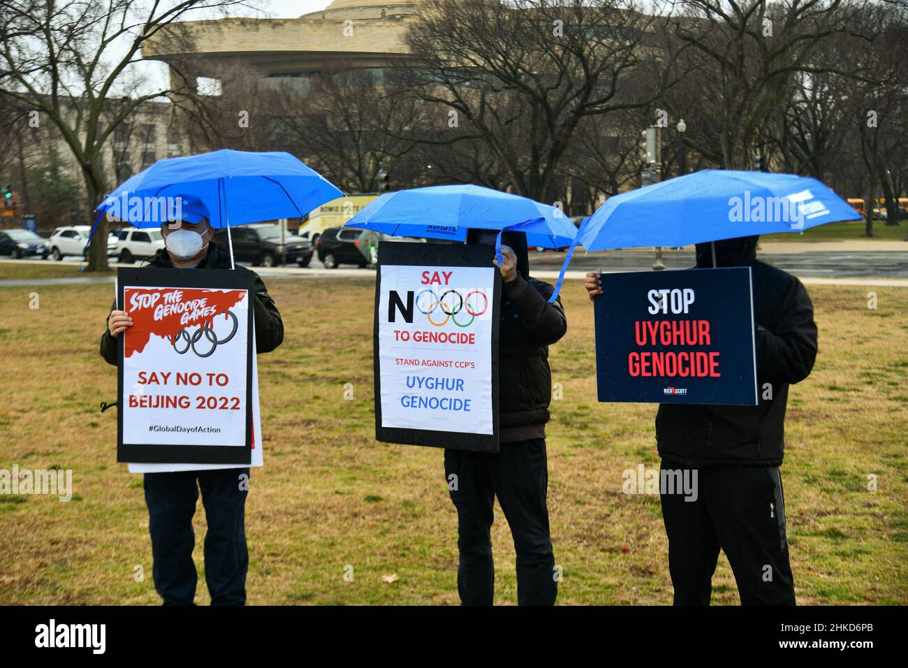 ÉTATS-UNIS.03rd févr. 2022.Les manifestants se réunissent au Capitole des États-Unis pour le NoBeijing2022 février, un mouvement de protestation mondial qui appelle au boycott des Jeux olympiques d'hiver de 2022 en réponse aux violations des droits de l'homme commises par le gouvernement chinois le 3 février 2022 à Washington, DC (photo de Matthew Rodier/Sipa USA) Credit: SIPA USA/Alay Live News Banque D'Images