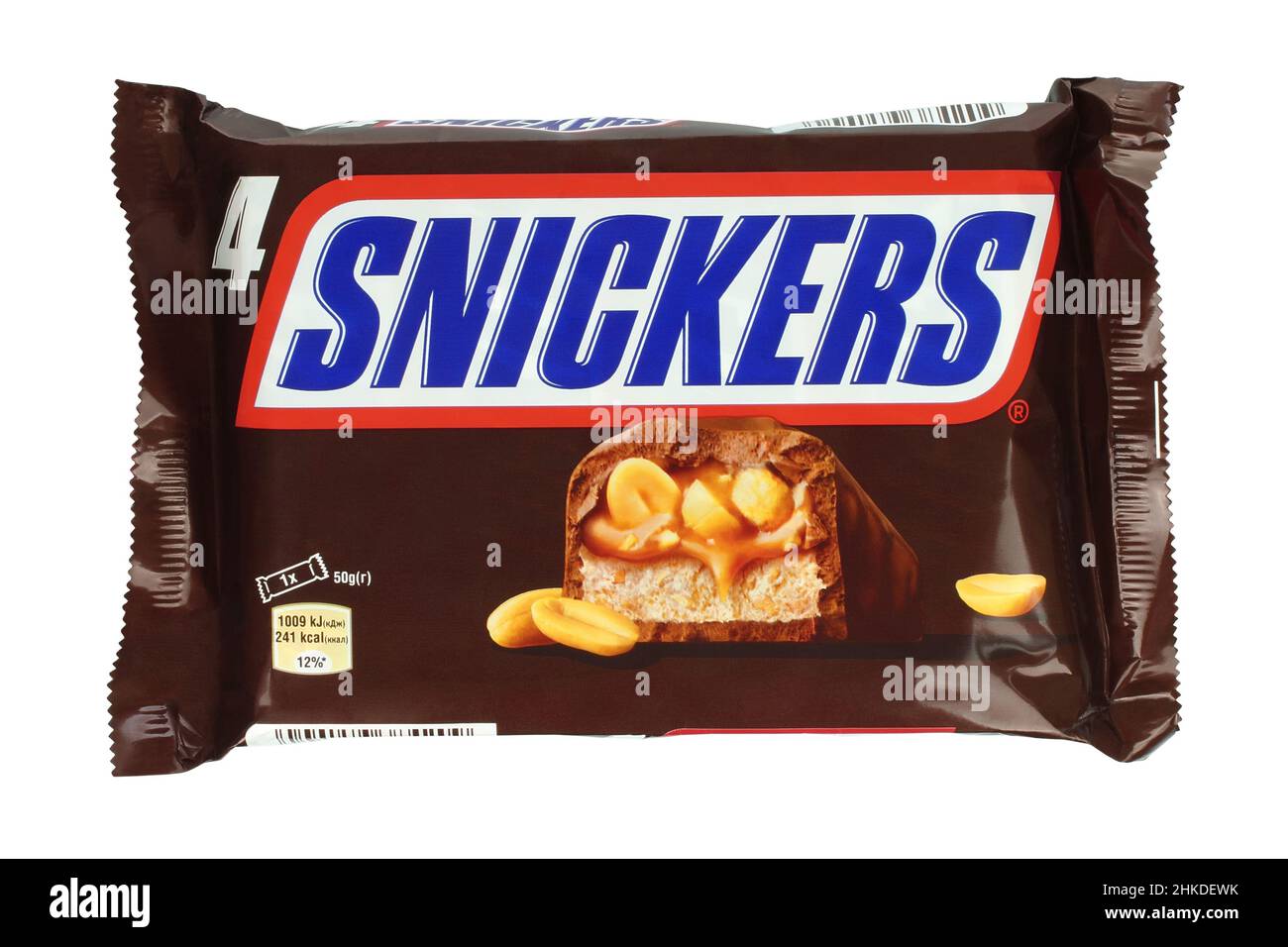 Kiev, Ukraine - 13 décembre 2021: Paquet de barres de chocolat Snickers.Snickers est une barre de chocolat fabriquée par la société américaine Mars, Incorporated, Co Banque D'Images