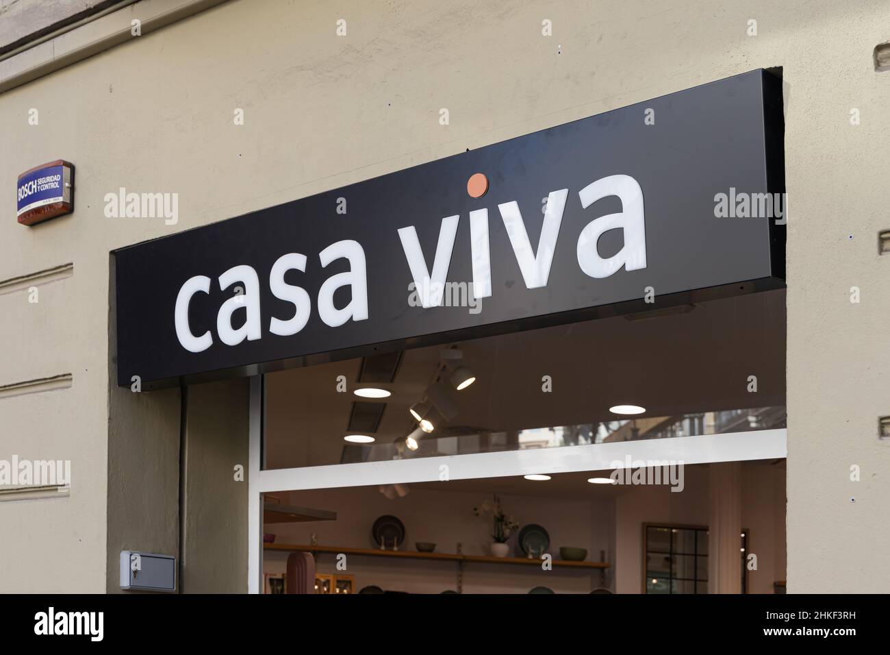 VALENCIA, ESPAGNE - 02 FÉVRIER 2022: Casa Viva est une marque espagnole de meubles et de magasins de décoration Banque D'Images