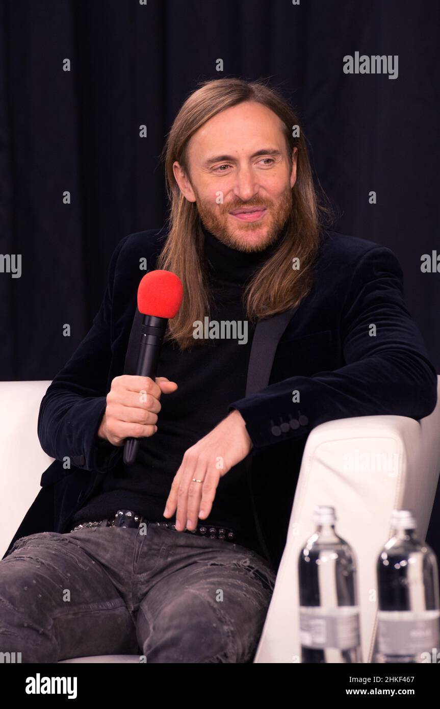 Milan Italie 2014-12-11 : DJ français David Guetta lors de la conférence de presse pour la présentation du sixième album écouter Banque D'Images