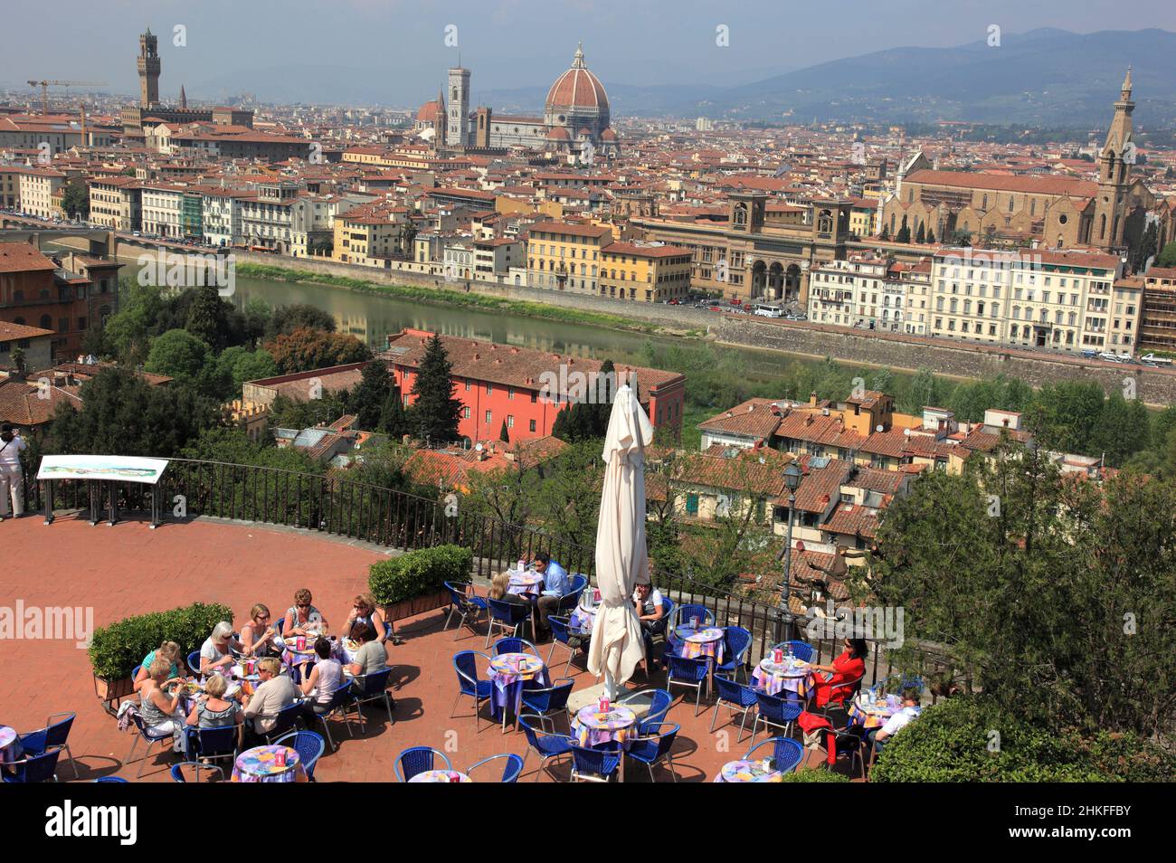 Vue de la Piazza Michelangelo à la ville, Florence, Florence, Toscane, Italie (pas de modèle de sortie) Banque D'Images