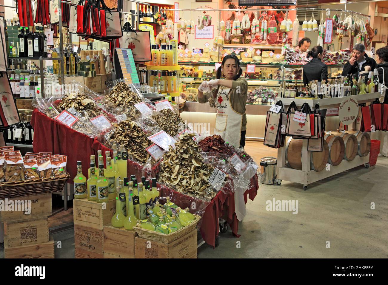 Scène de la salle du marché de Florence, Florence, Toscane, Italie Banque D'Images