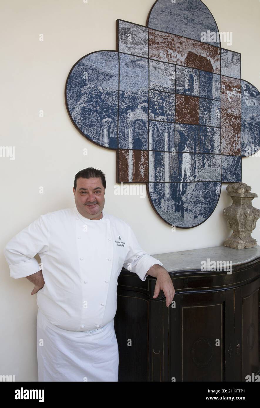 Italie, Sicile, Taormina, hôtel San Domenico Palace, chef Massimo Mantarro à l'hôtel San Domenico Palace, ancien couvent dominicain transformé en un hôtel légendaire appartenant au groupe four Seasons Banque D'Images