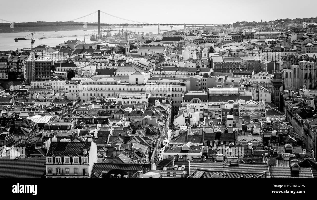 Lisboa, Portugal. Vue panoramique en noir et blanc Banque D'Images