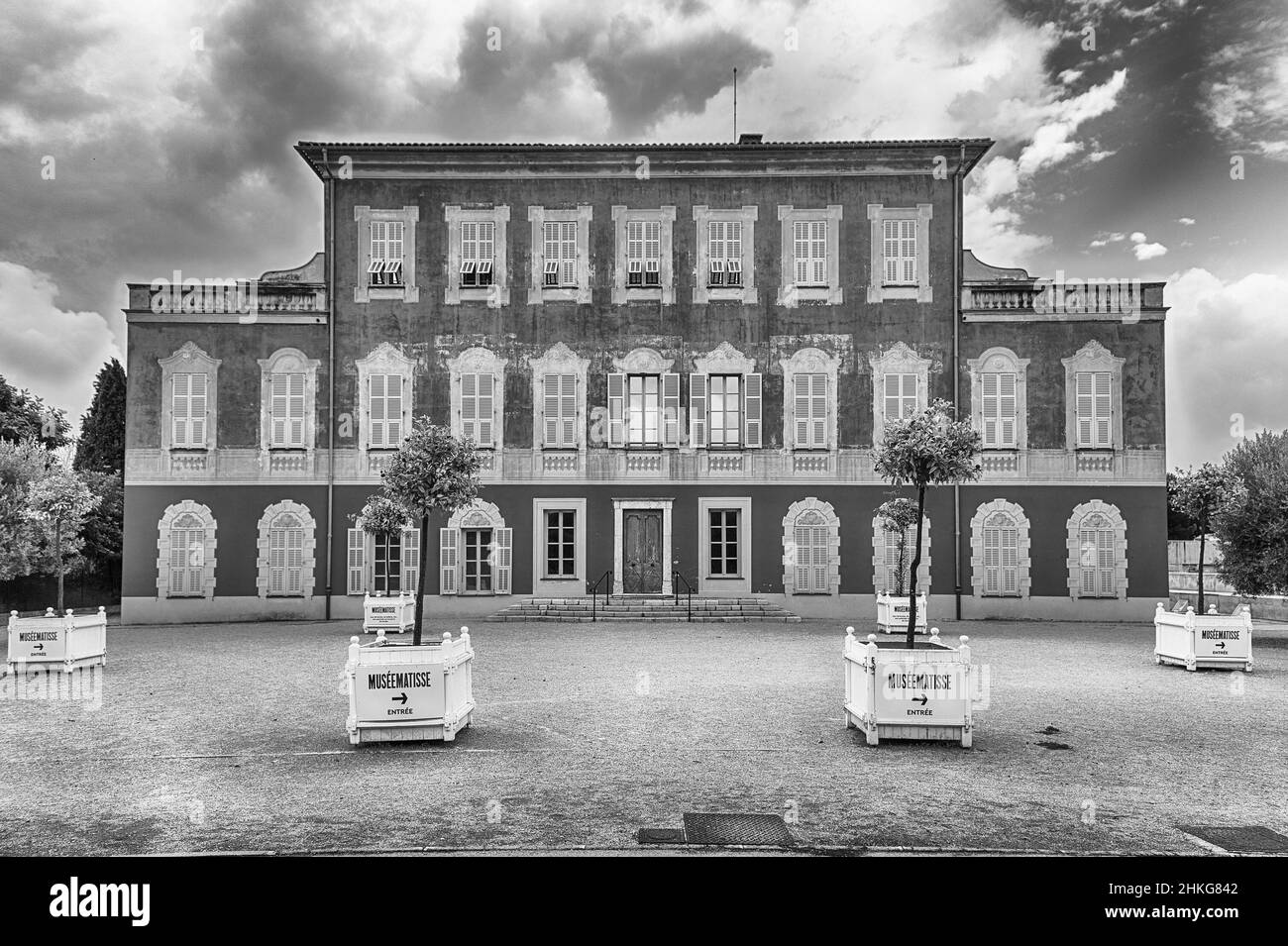 NICE, FRANCE - 12 AOÛT : façade du Musée Matisse dans le quartier de Cimiez, Nice, Côte d'Azur, France, vu le 12 août 2019 Banque D'Images