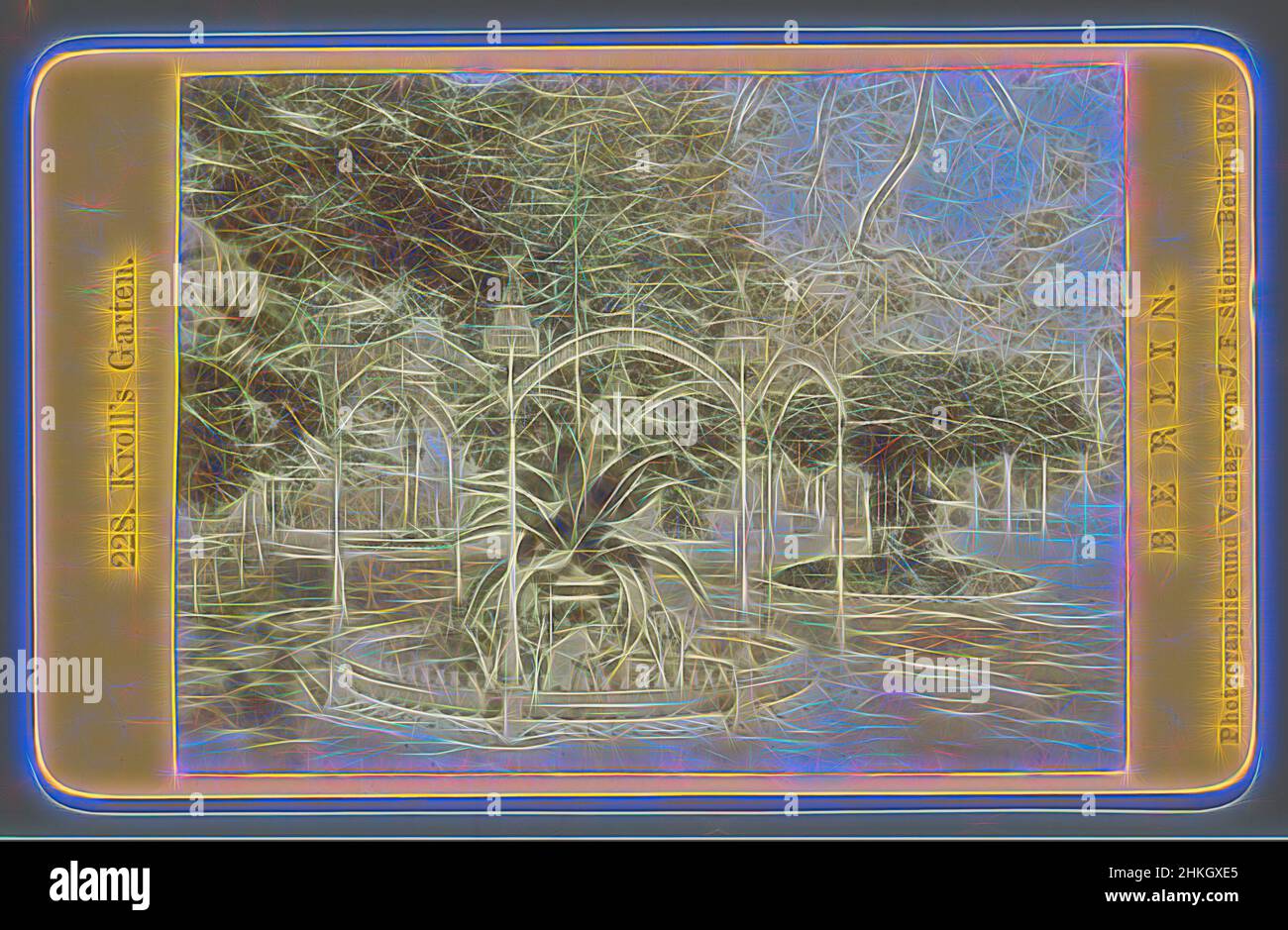 Inspiré par l'opéra Garden of Kroll, Berlin, Kroll's Garten, Berlin, Johann Friedrich Stiehm, Editeur: Johann Friedrich Stiehm, Berlin, 1878, papier, imprimé albumine, Hauteur 107 mm × largeur 66 mm, repensé par Artotop. L'art classique réinventé avec une touche moderne. Conception de lumière chaleureuse et gaie, de luminosité et de rayonnement de lumière. La photographie s'inspire du surréalisme et du futurisme, embrassant l'énergie dynamique de la technologie moderne, du mouvement, de la vitesse et révolutionne la culture Banque D'Images
