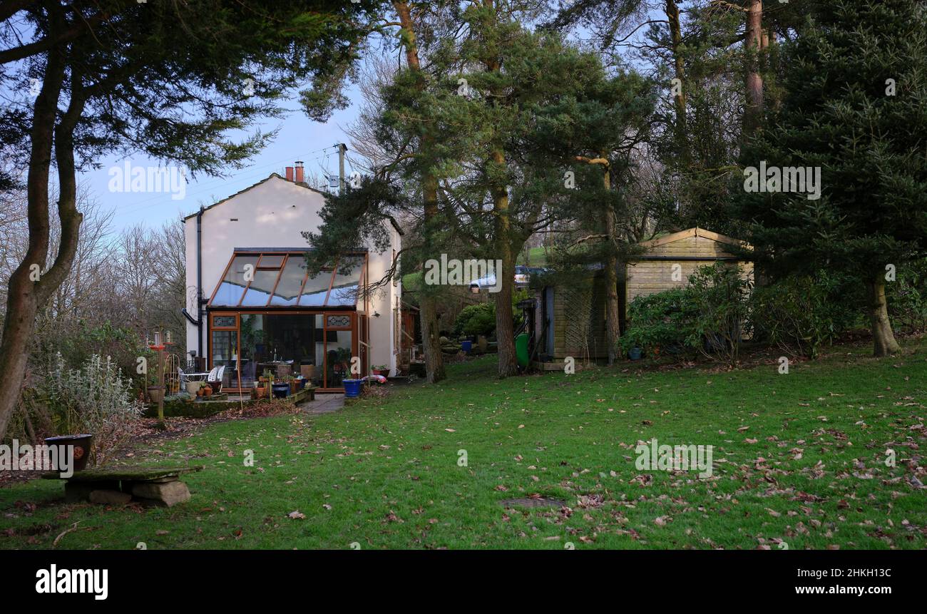 Début février et la petite exploitation des landes attend le printemps Banque D'Images