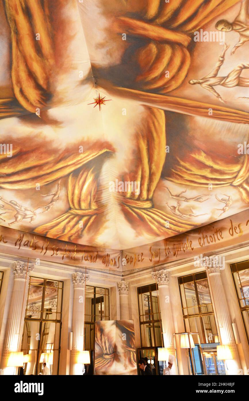 France.Paris 75001.L'hôtel Meurice (5*).Le restaurant Dali a été conçu par Philippe Starck et sa fille Ara. Banque D'Images
