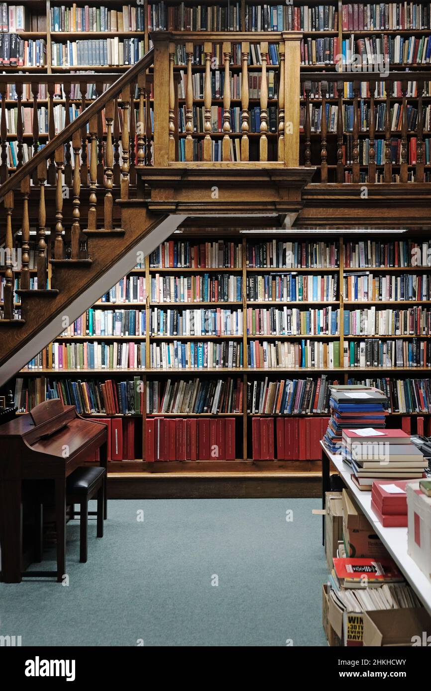 Escaliers dans la bibliothèque de référence de Westminster Banque D'Images