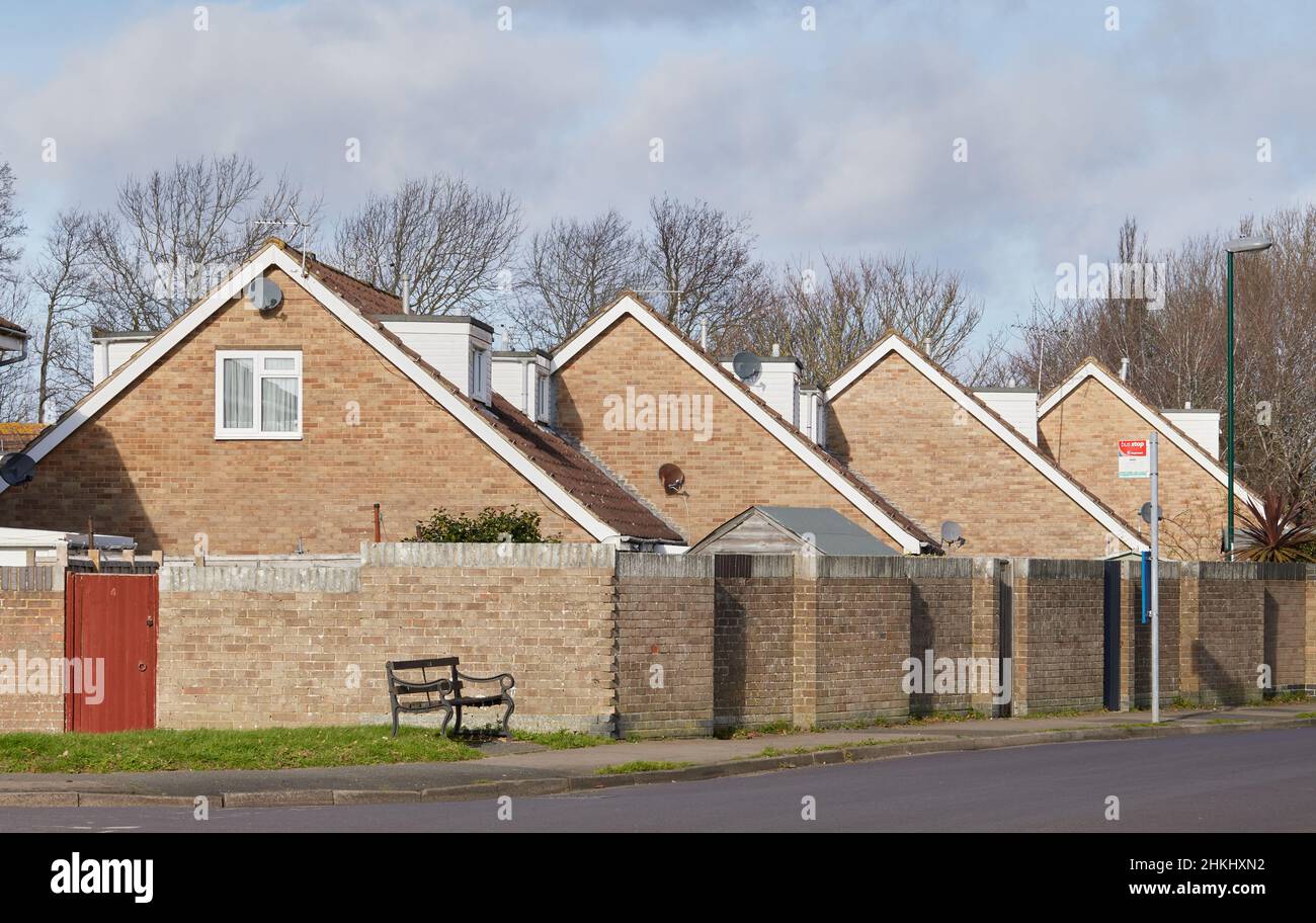 Même maisons, en forme de la même manière seeen à Aldwick, Royaume-Uni. Banque D'Images