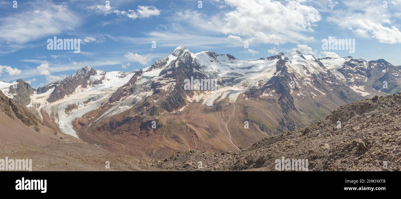 Panorama spectaculaire du massif de la Palla Bianca entouré de glaciers, Vallelunga, Alto Adige - Sudtirol, Italie.Destination de voyage populaire.Le glac Banque D'Images