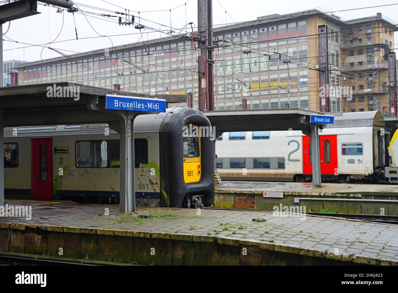 BRUXELLES, BELGIQUE -8 JANV. 2022- vue sur la gare de Bruxelles Sud (Bruxelles midi ou Bruxelles Zuid), la gare la plus fréquentée de Belgique. Banque D'Images