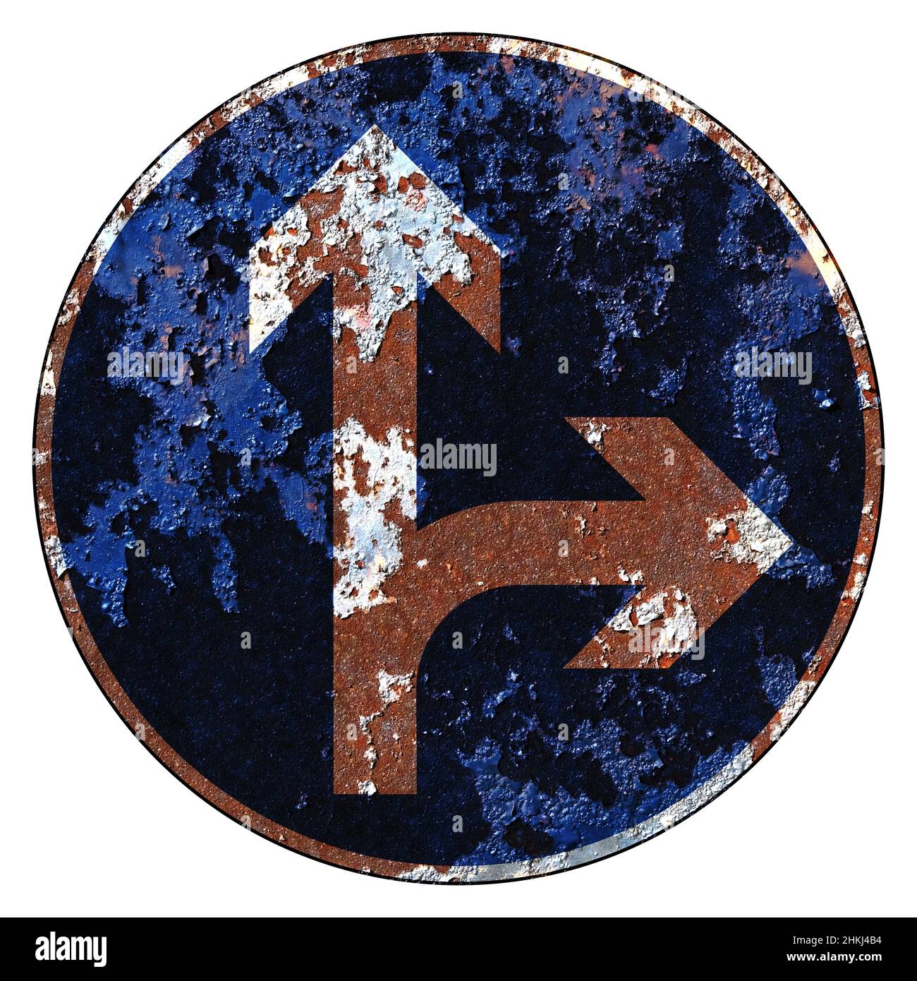 Old grunge route Europe panneau obligatoire - Continuer tout droit ou tourner à gauche Banque D'Images