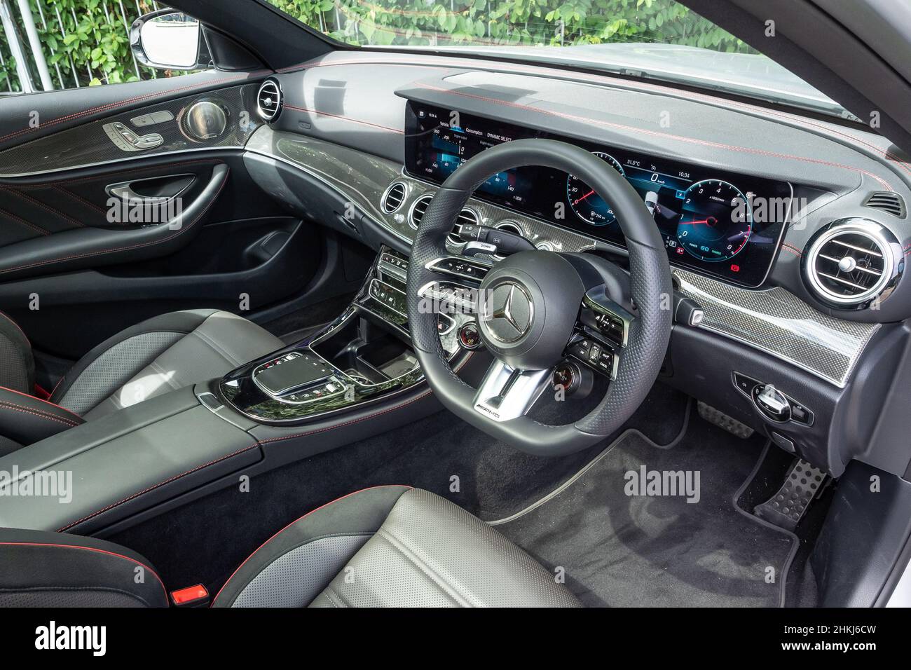 Hong Kong, Chine 6 octobre 2021 : Mercedes-AMG E53 2022 intérieur 6 2021  octobre à Hong Kong Photo Stock - Alamy