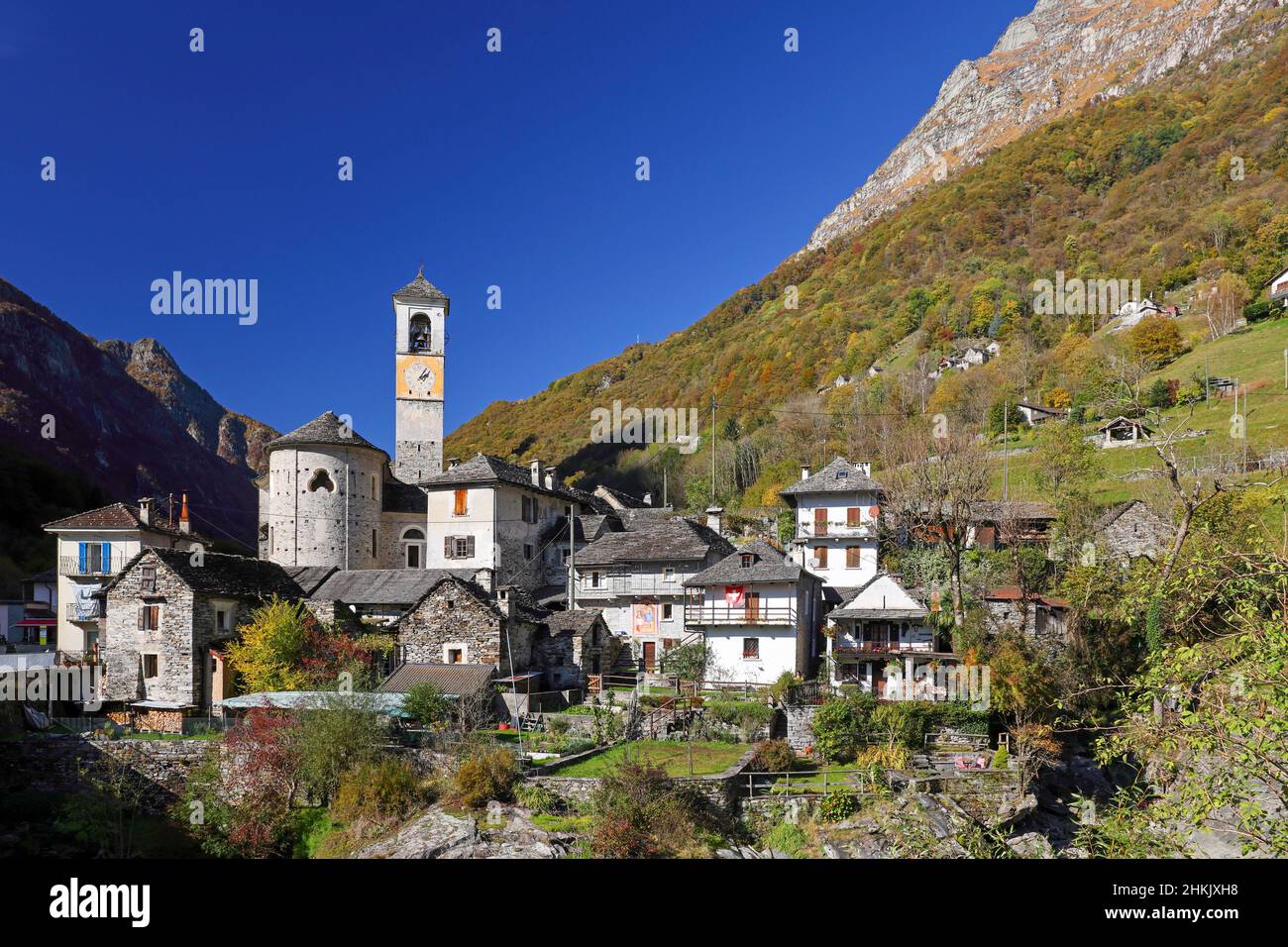 Village de Lastezzo dans la Valle Verzasca, Suisse, Tessin Banque D'Images