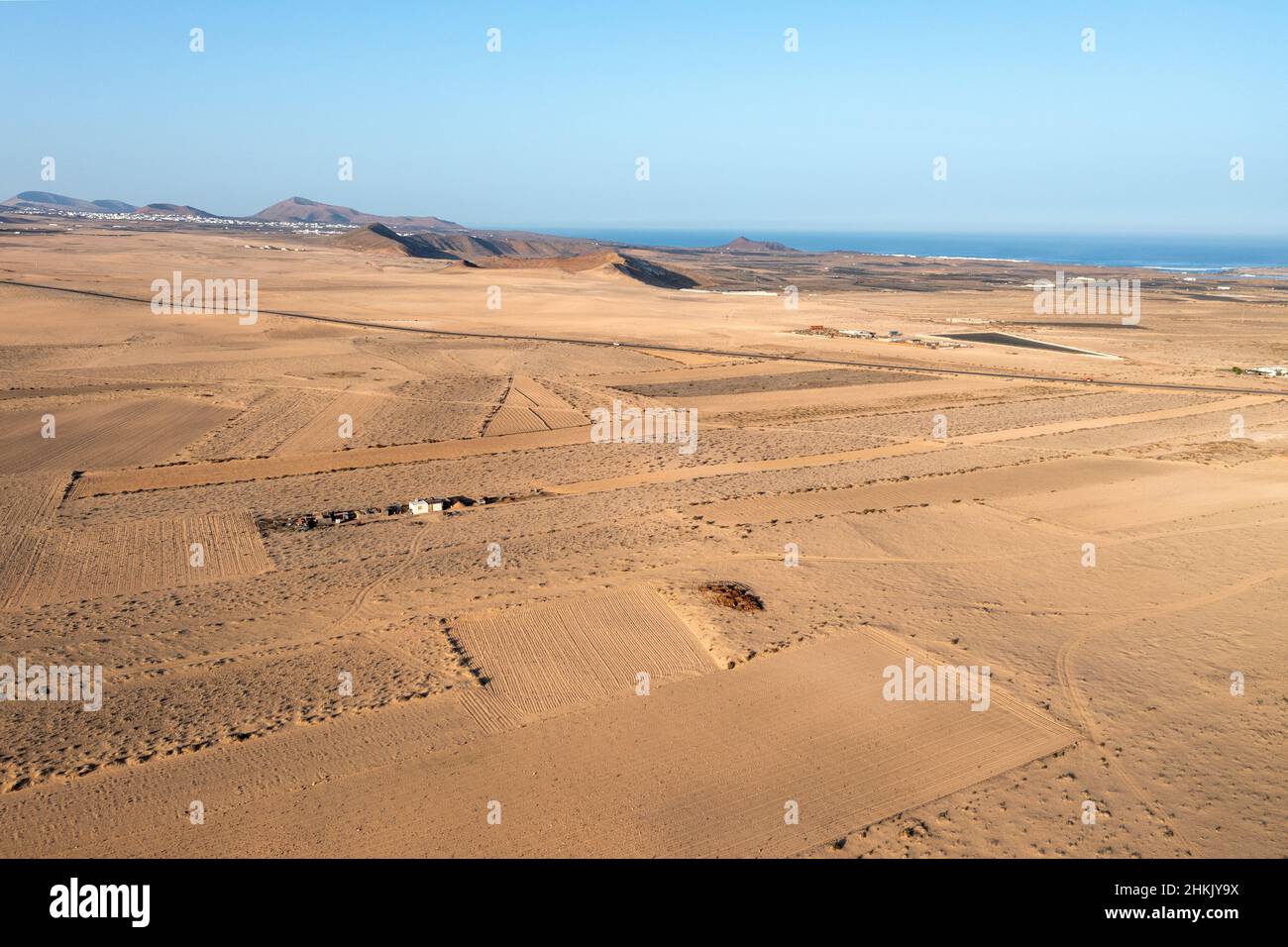 Plaine de sable El Jable à l'est de Soo, vue aérienne, îles Canaries, Lanzarote Banque D'Images