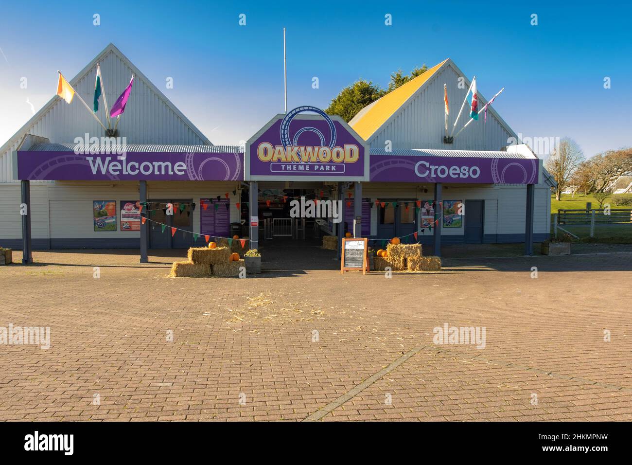 Oakwood Theme Park, Speed No Limits Rollercoaster , Megafobia Wooden Rollercoaster et Halloween coups Banque D'Images