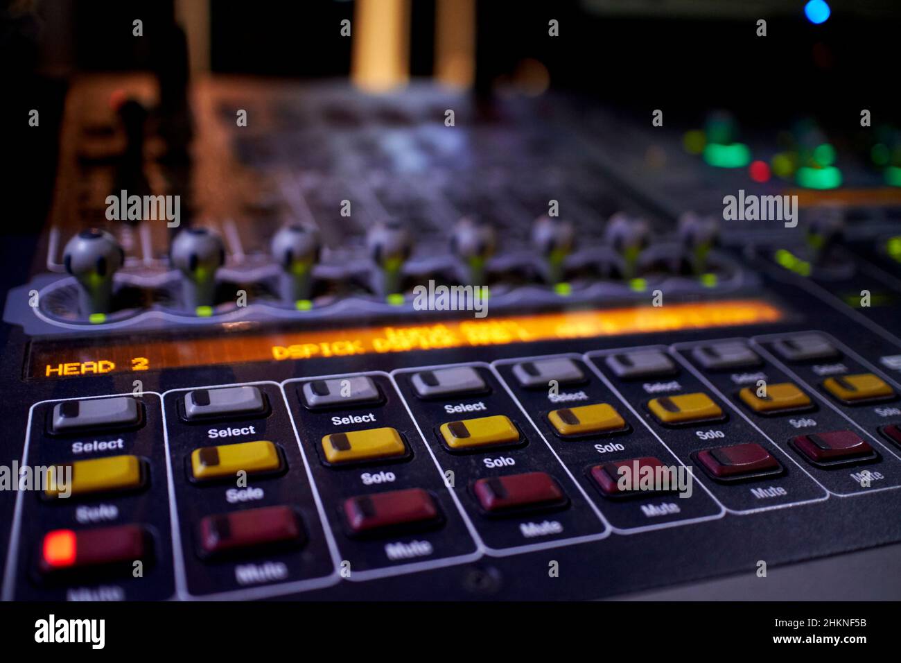 Backstage sound equipment stage Banque de photographies et d'images à haute  résolution - Alamy