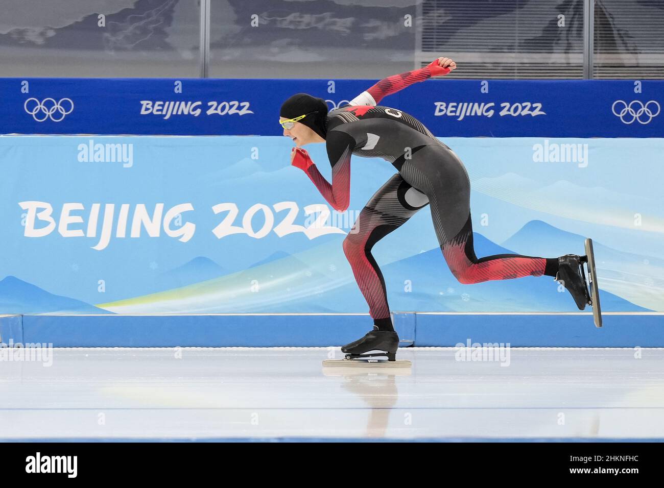 Pékin, Chine.05th févr. 2022.Isabelle Weidemann, du Canada, se livre à remporter la médaille de bronze à l'épreuve de patinage de vitesse féminin 3000m à l'ovale national de patinage de vitesse aux Jeux olympiques d'hiver de Beijing 2022, le samedi 5 février 2022.Photo de Paul Hanna/UPI crédit: UPI/Alay Live News Banque D'Images