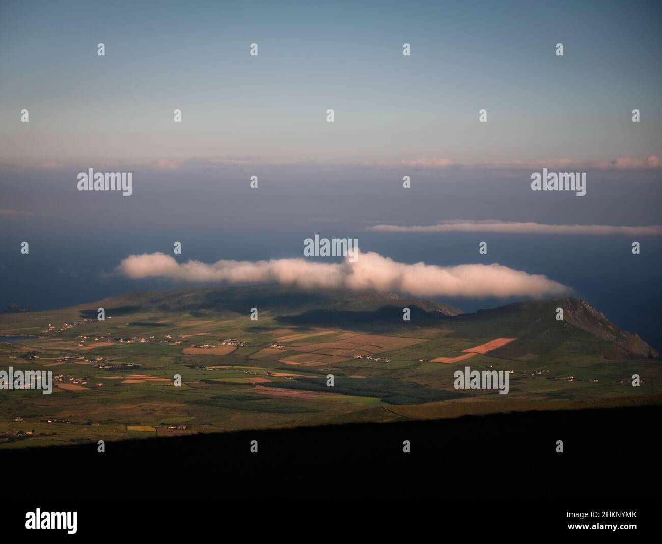 Kerry montagnes au coucher du soleil, Irlande Banque D'Images