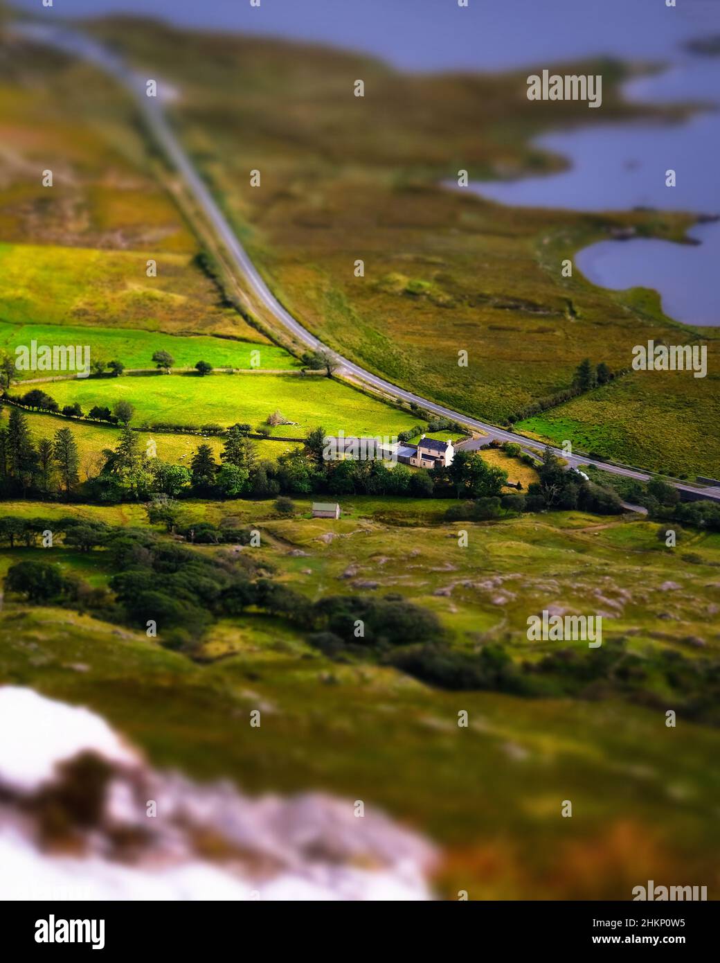 Spectaculaires montagnes du Connemara dans des conditions de lumière épiques Banque D'Images