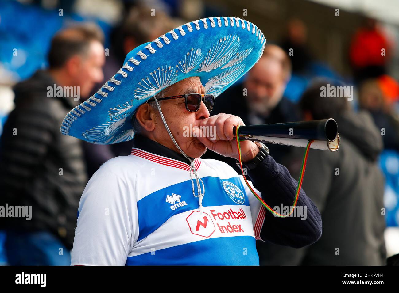 Trumpet at football match Banque de photographies et d'images à haute  résolution - Alamy