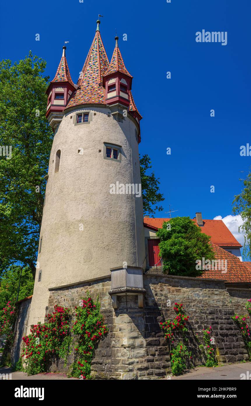 Der Diebsturm in der westlichen Altstadt, 1380 als Teil der  mittelalterlichen Stadtbefestigung errichtet und lange Zeit ein  Gefängnisturm, ist heute e Photo Stock - Alamy