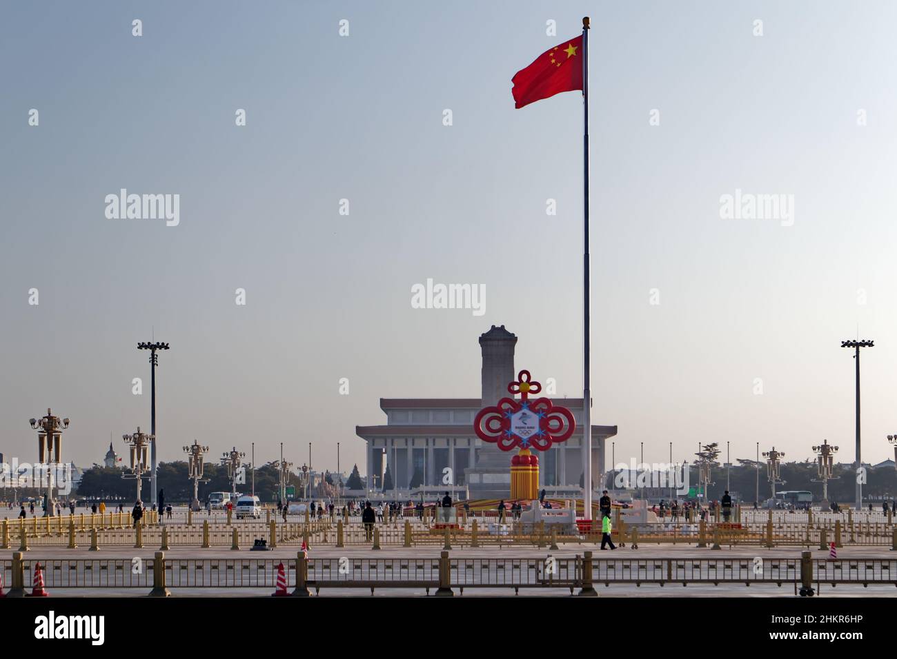 Grand emblème des Jeux Olympiques d'hiver de 2022 à Pékin sur la place Tiananmen en Chine Banque D'Images