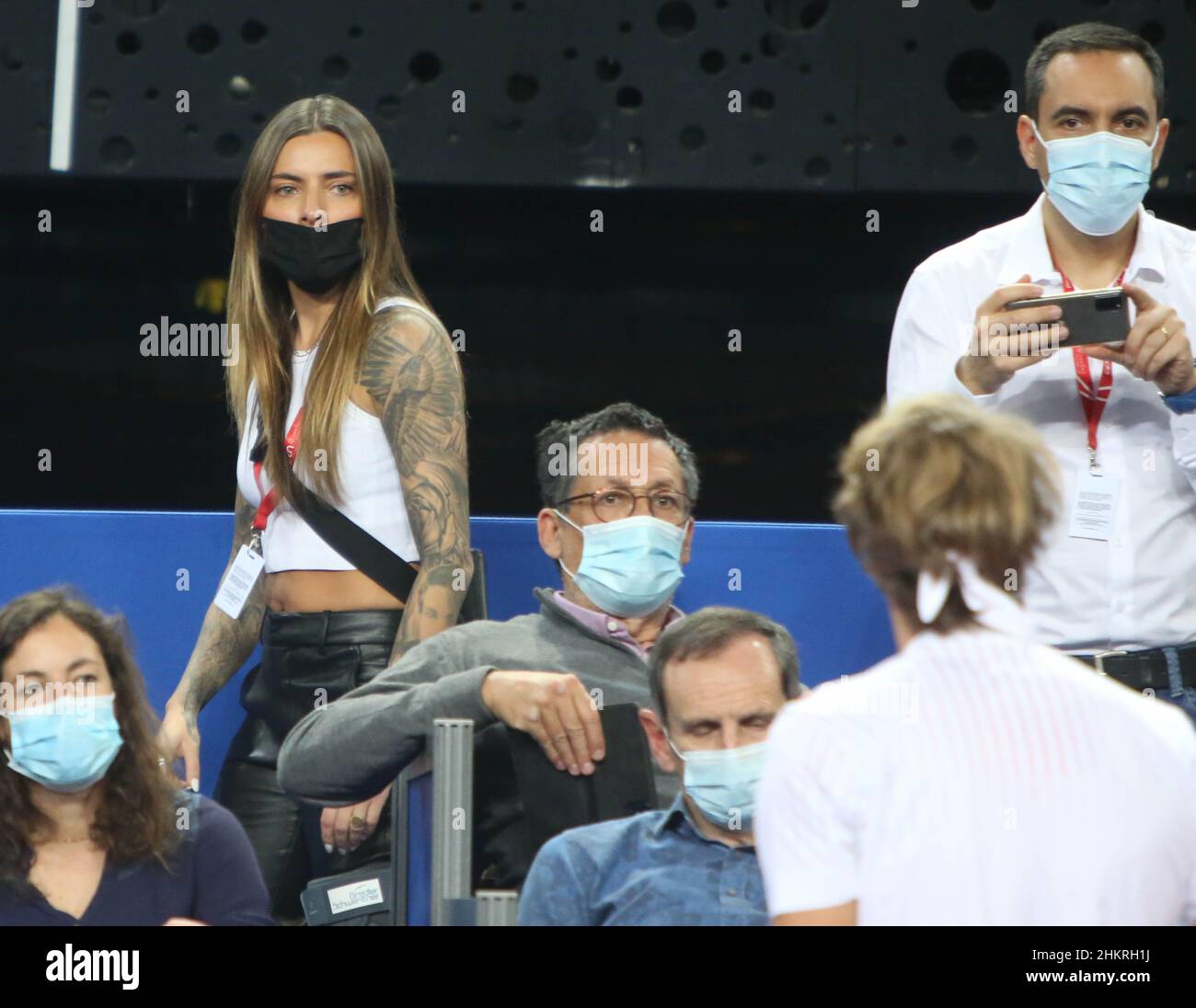 Sophia Thomalla, petite amie d'Alexandre Zverev d'Allemagne lors de son match contre Mikael Ymer de Suède lors de la demi-finale à l'Open Sud de France 2022, tournoi de tennis ATP 250 le 5 février 2022 à l'Arena Sud de France à Montpellier, France - photo: Laurent Lairys/DPPI/LiveMedia Banque D'Images