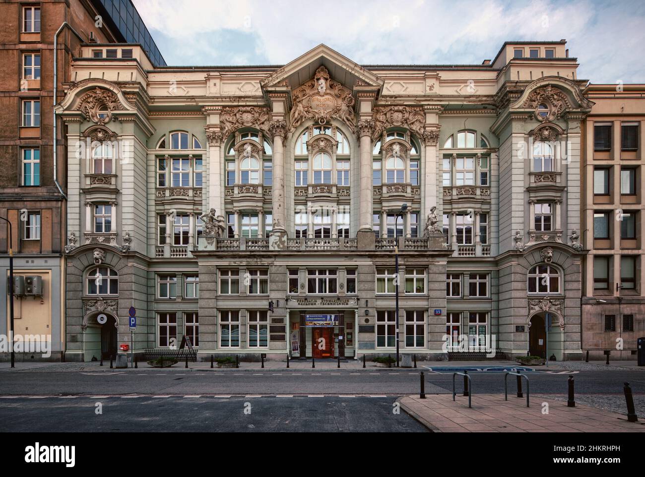 Ancienne maison néo-baroque sur la rue Czackiego à Varsovie, Pologne Banque D'Images