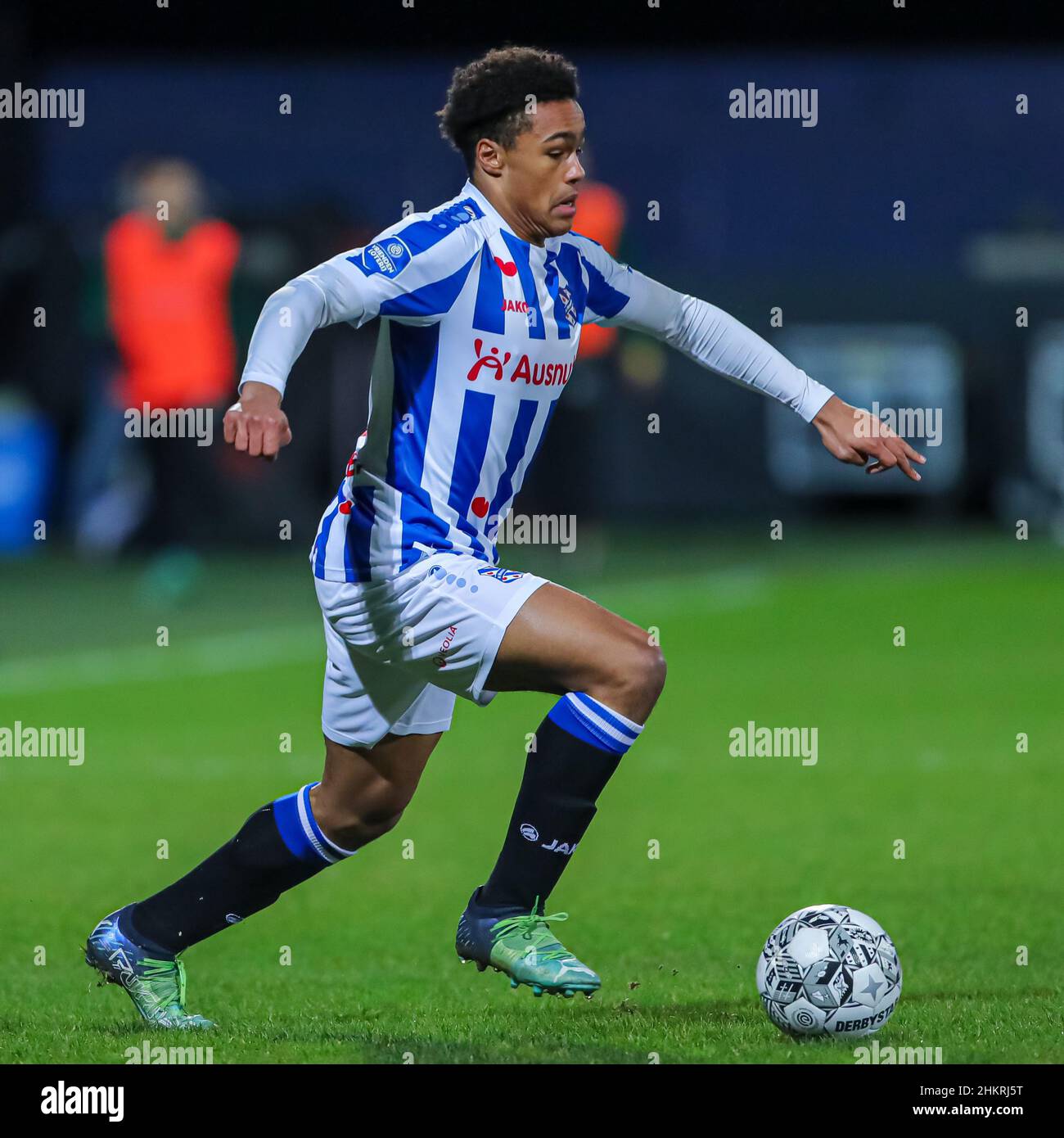 SITTARD, PAYS-BAS - FÉVRIER 5 : Trustin van 't Loo de SC Heerenveen pendant le match néerlandais Eredivisie entre Fortuna Sittard et SC Heerenveen à Fortuna Sittard Stadion le 5 février 2022 à Sittard, pays-Bas (photo de Perry van de Leuvert/Orange Pictures) Banque D'Images