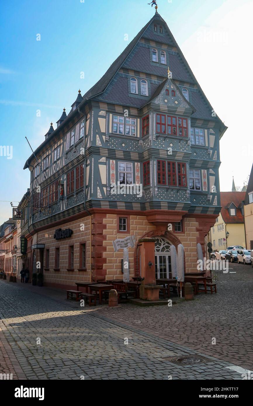 Maison historique à colombages, la plus ancienne auberge d'Allemagne, Hotel zum Riesen Banque D'Images