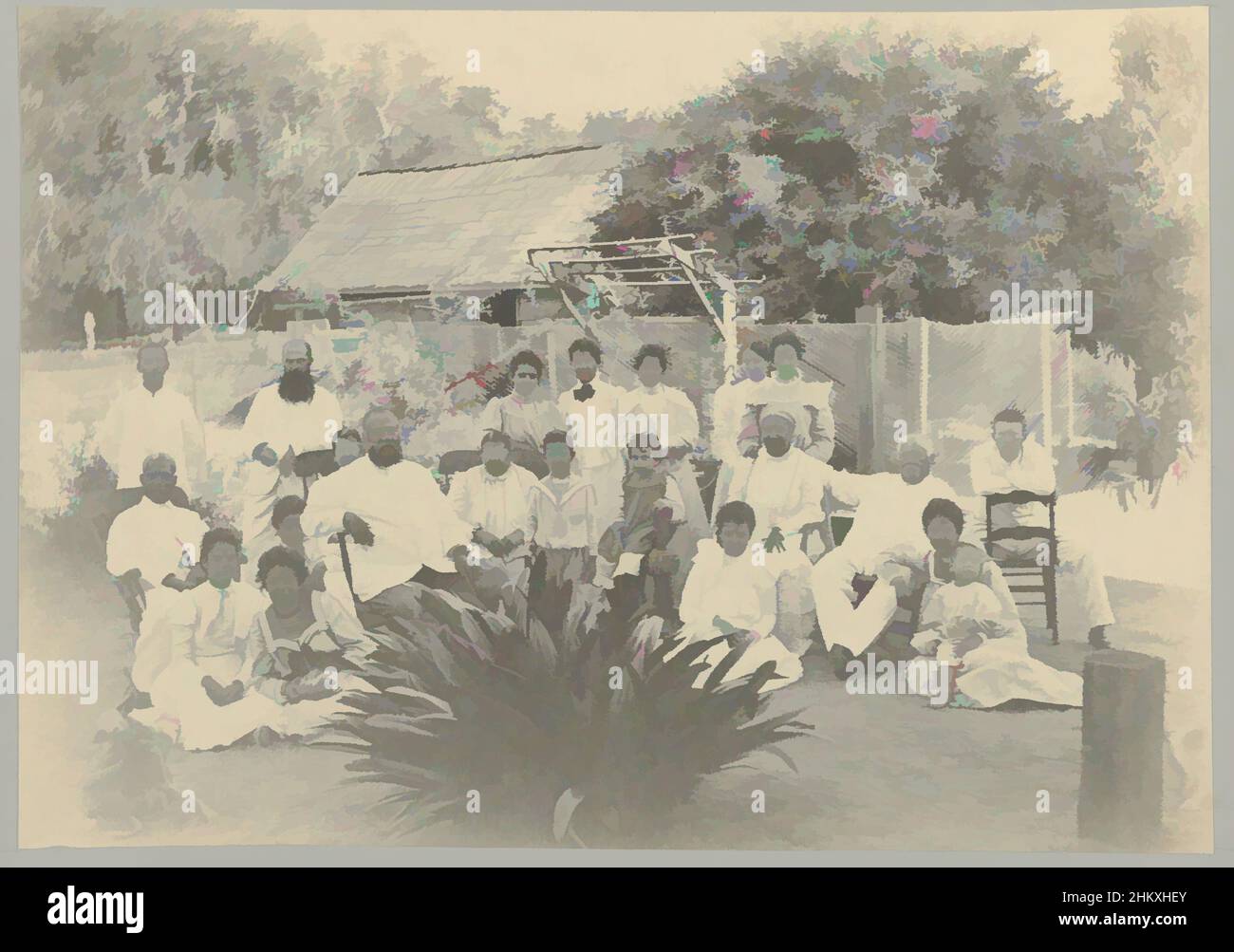 Art inspiré par le portrait de groupe, photo de groupe d'une famille ou d'un groupe inconnu. Partie de l'album photo souvenir de Voyage (volume 4), sur la vie de la famille Dooyer dans et autour de la plantation Ma Retraite au Suriname dans les années 1906-1913., Moellaert, Suriname, 1906 - 1913, oeuvres classiques modernisées par Artotop avec un peu de modernité. Formes, couleur et valeur, impact visuel accrocheur sur l'art émotions par la liberté d'œuvres d'art d'une manière contemporaine. Un message intemporel qui cherche une nouvelle direction créative. Artistes qui se tournent vers le support numérique et créent le NFT Artotop Banque D'Images