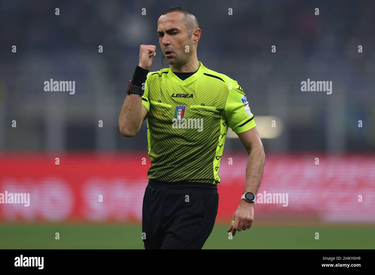 Milan, Italie, 5th février 2022.L'arbitre Marco Guida réagit pendant le match de la série A à Giuseppe Meazza, Milan.Le crédit photo devrait se lire: Jonathan Moscrop / Sportimage Banque D'Images