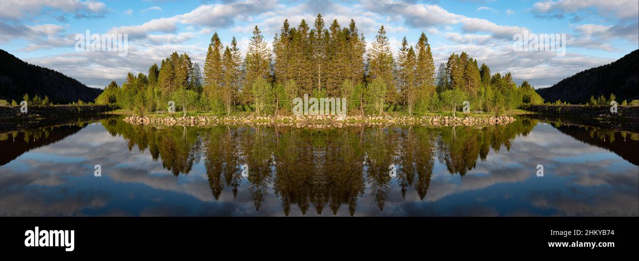 Paysage en miroir à Namsos, comté de Trøndelag, Norvège. Banque D'Images