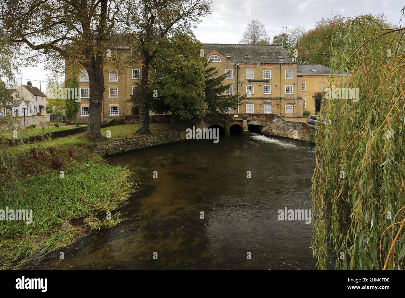 Fakenham Mill, rivière Wensem, ville de Fakenham, comté de Norfolk, Angleterre, ROYAUME-UNI Banque D'Images