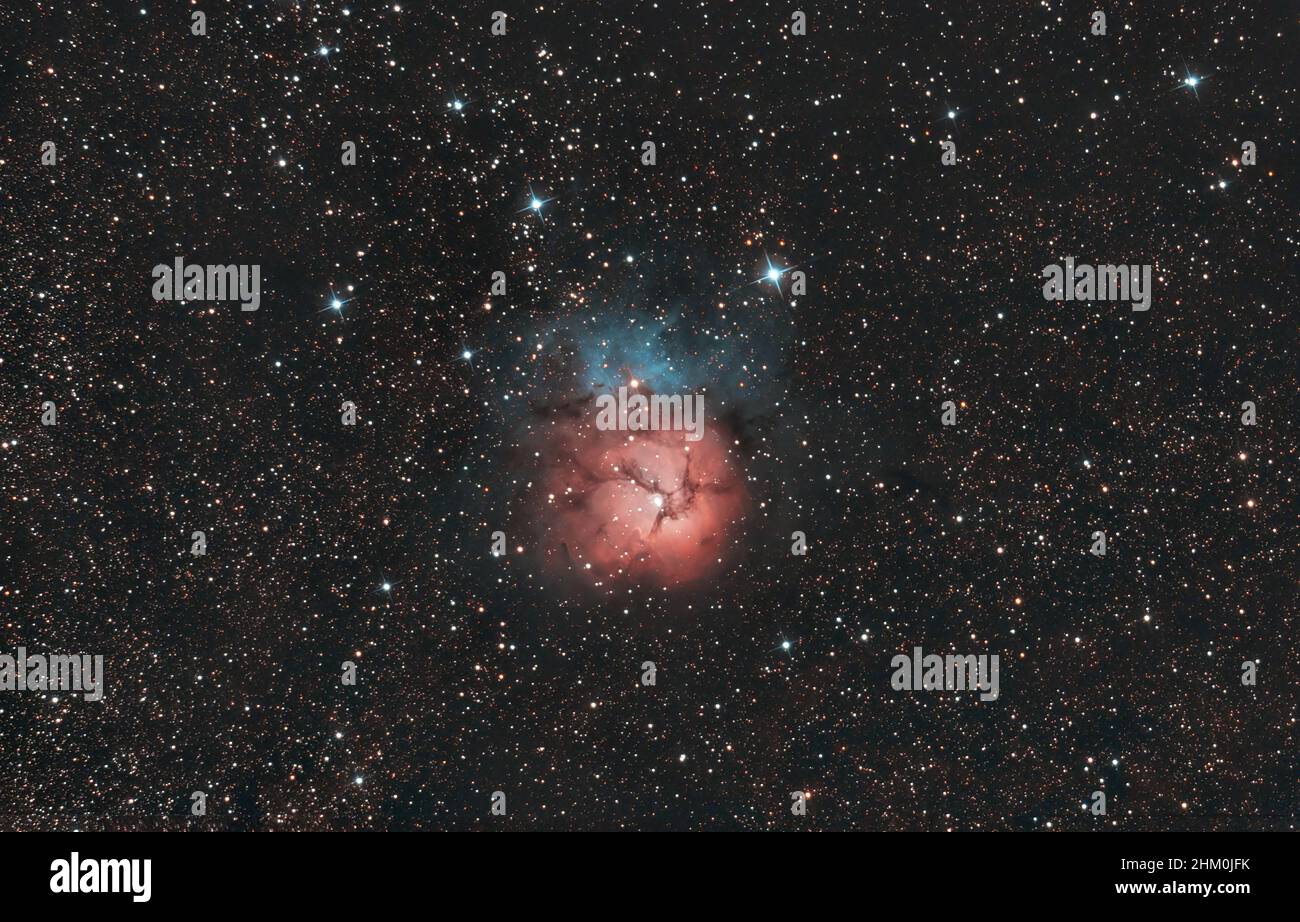 Nébuleuses dans l'espace : M20, nébuleuse Trifide Banque D'Images