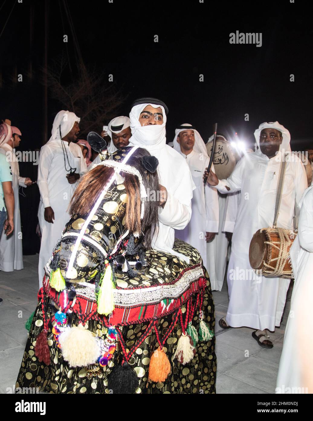 Musique et danse traditionnelles saoudiennes Banque D'Images