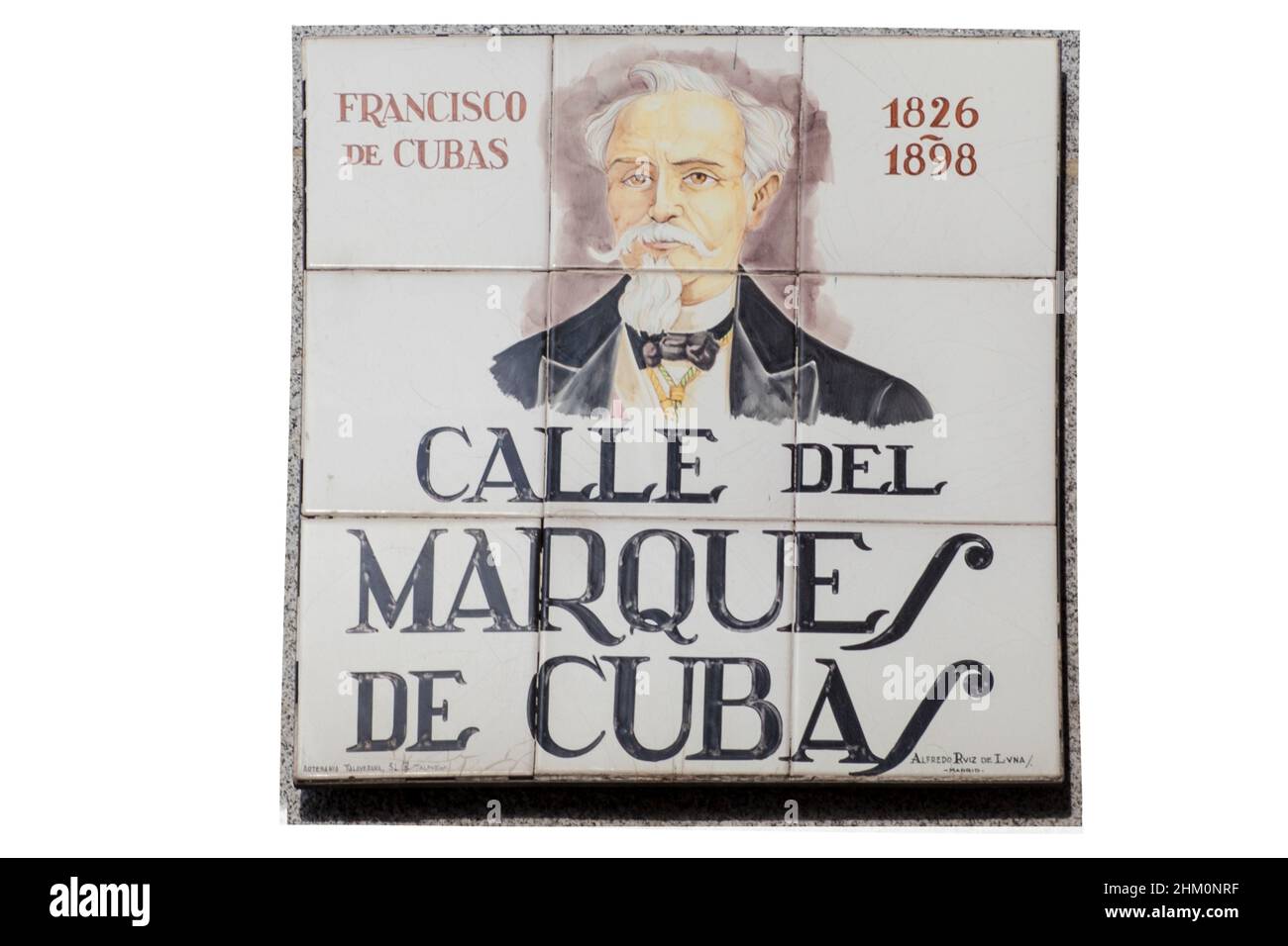 Plaque de rue Marquis de Cubas, architecte et homme politique espagnol datant du 19th siècle. Peint par Ruiz de Luna. Madrid, Espagne Banque D'Images
